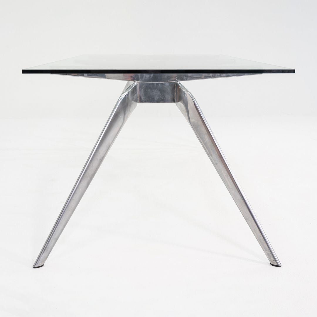 T No.1 Table