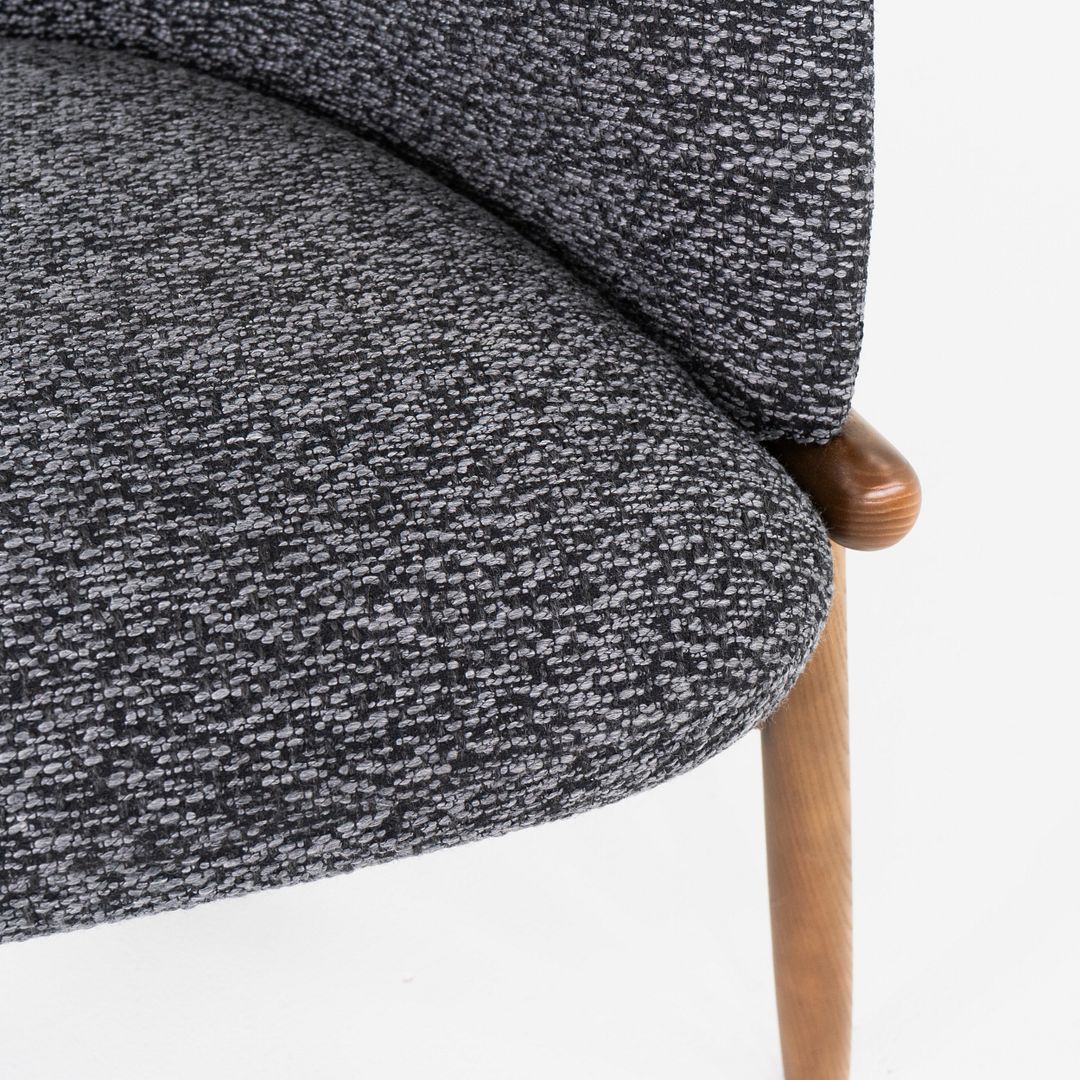 Reframe Lounge Chair