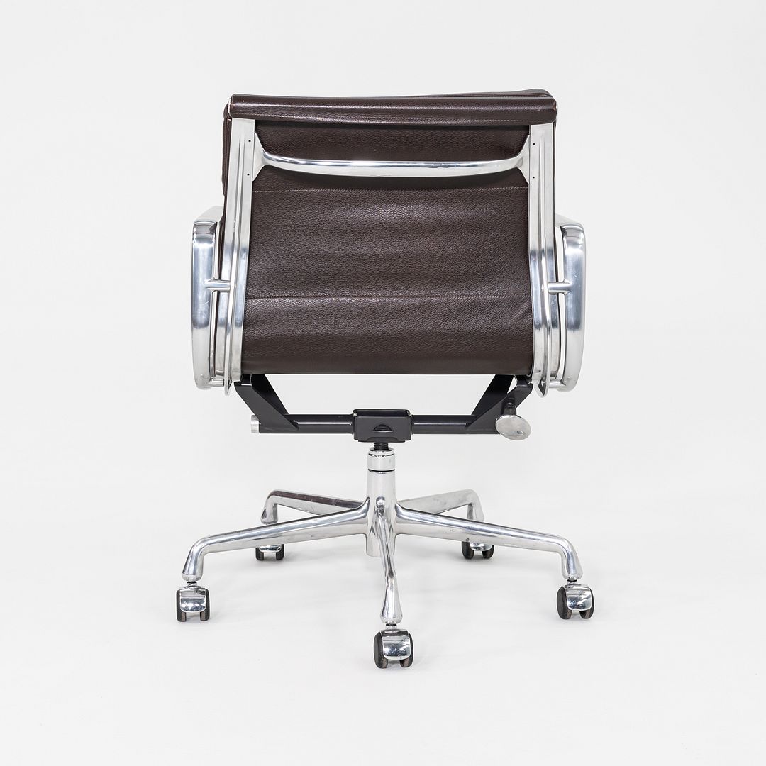 Soft Pad Management Chair, EA435