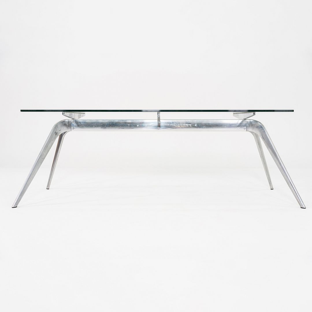 T No.1 Table