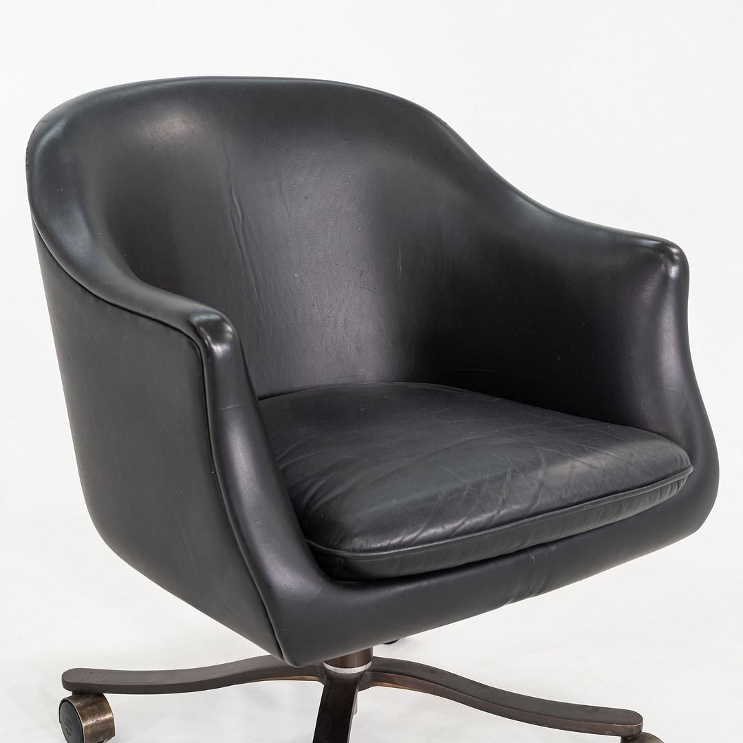 CH6 Bucket Chair