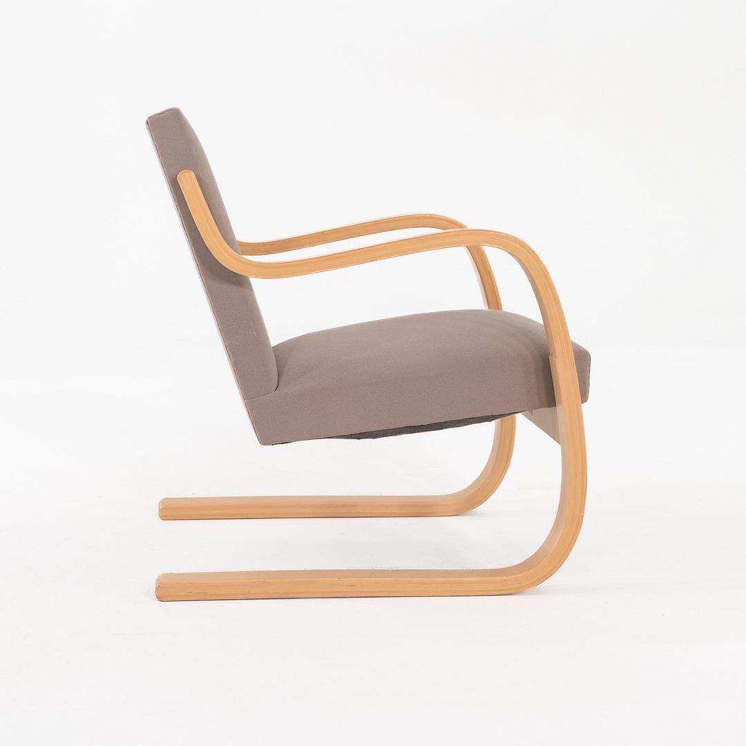 402 Lounge Chair
