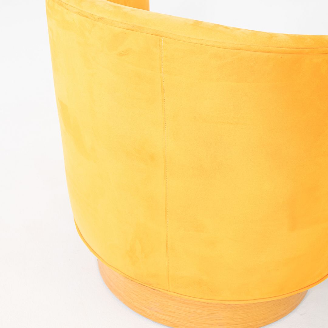 Papa Roxy Swivel Lounge Chair