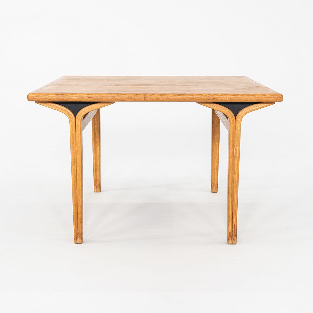 1300 Series Side Table