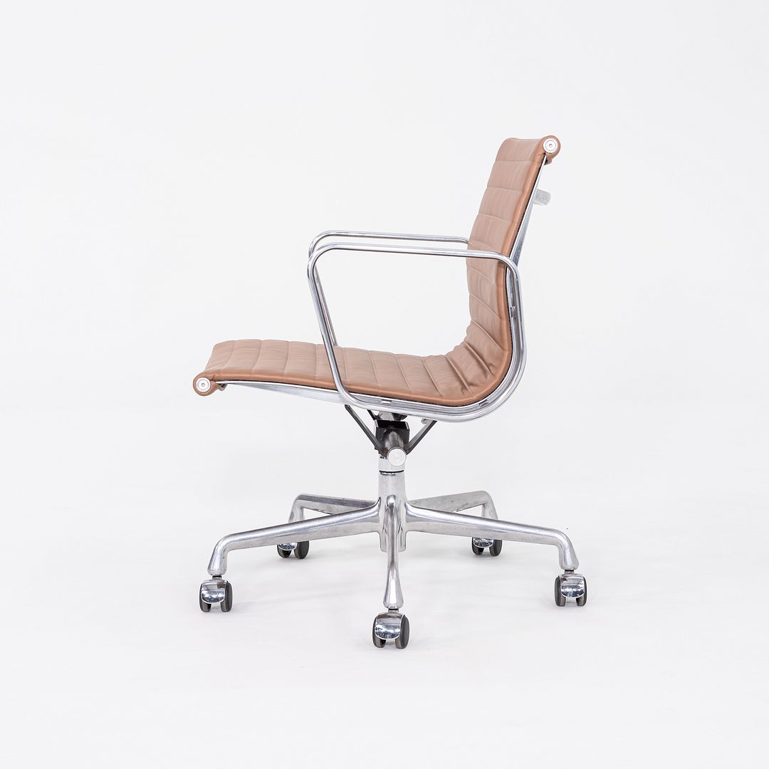 Aluminum Group Management Chair, Model EA335