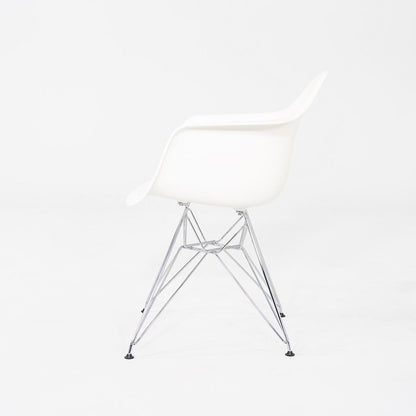 DAR Armchair