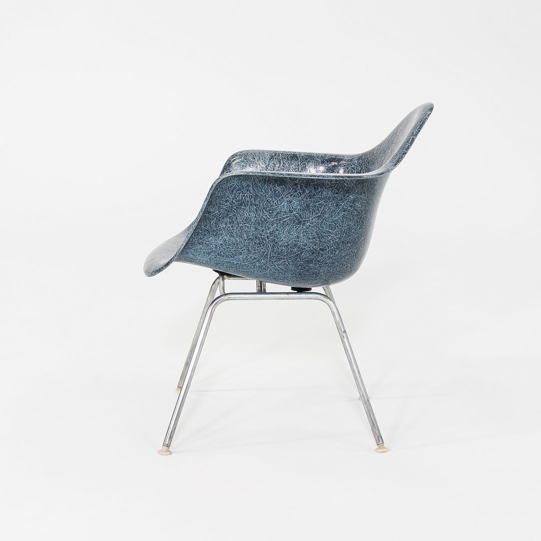 MAX Armchair