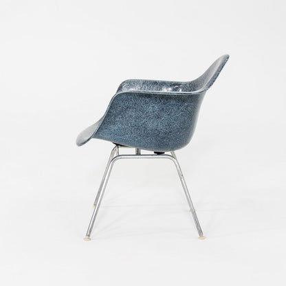 MAX Armchair