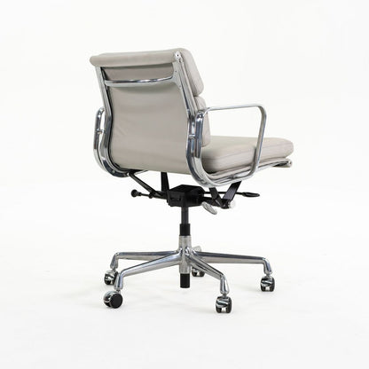 Eames Soft Pad Management Chair, EA435