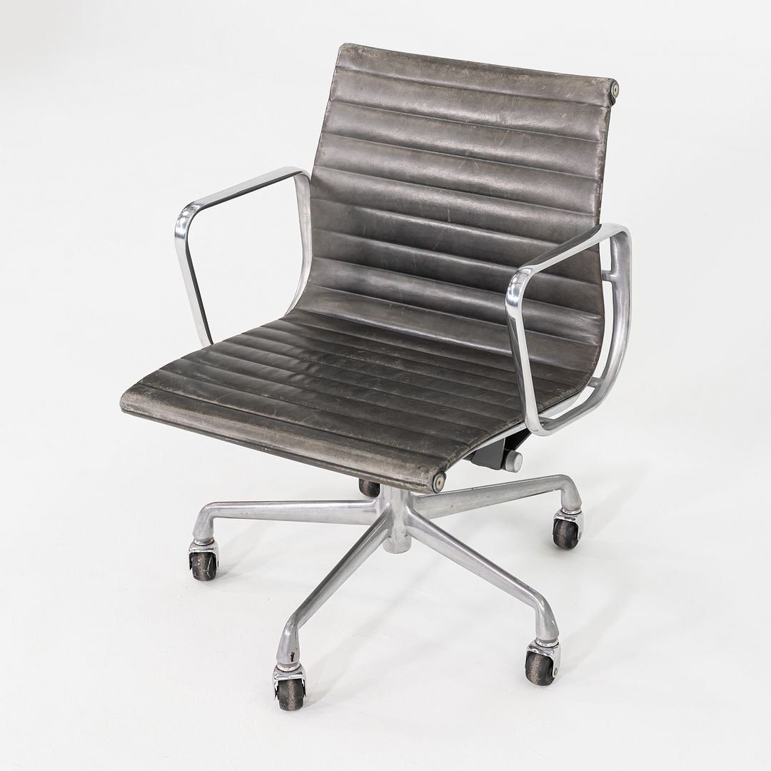 Aluminum Group Management Desk Chair, Model EA335