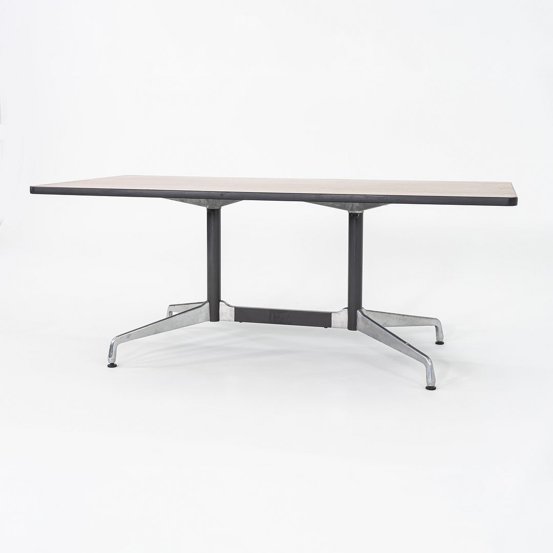 Segmented Conference Table, Model ET143