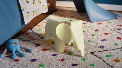 Eames Elephant RE