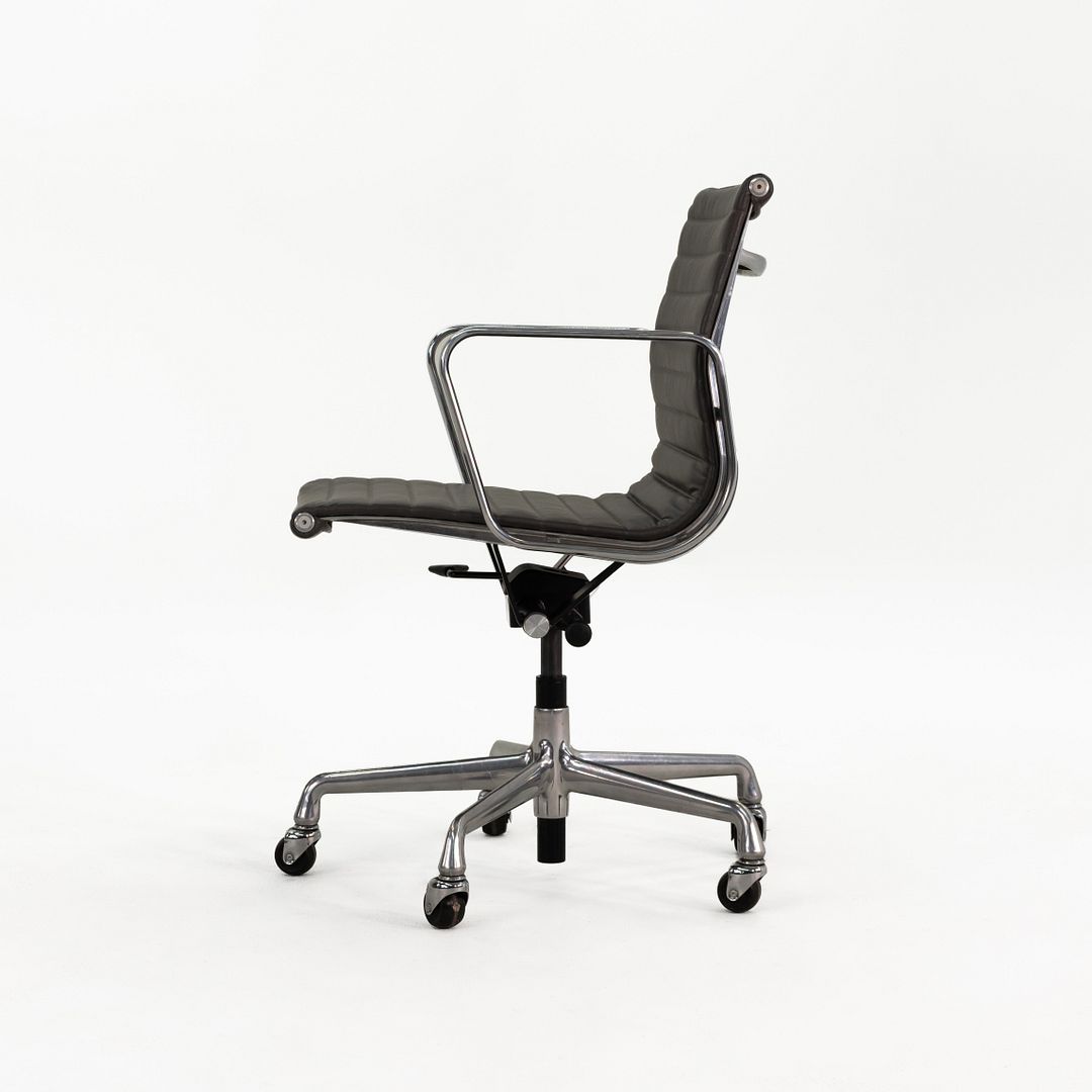 Aluminum Group Management Desk Chair, model EA335