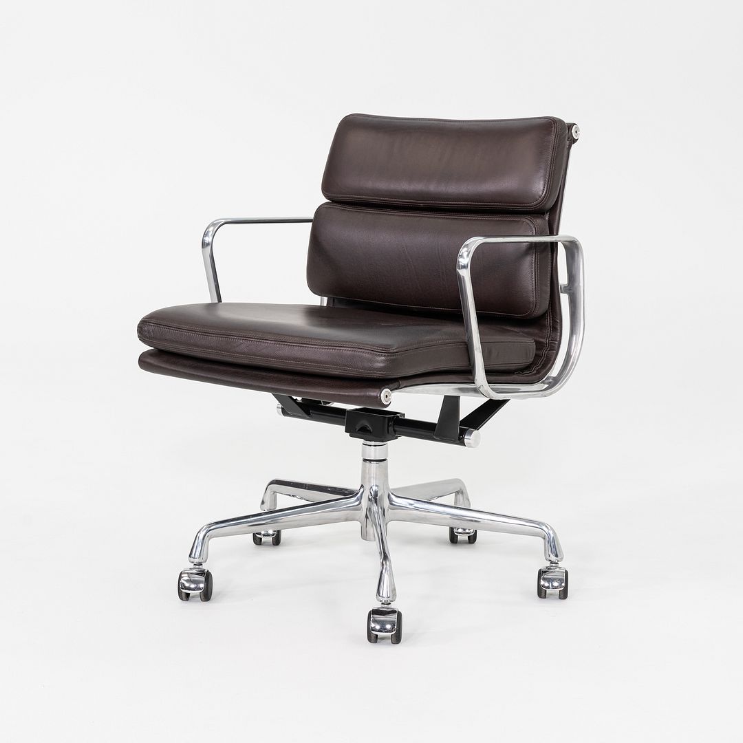 Soft Pad Management Chair, EA435