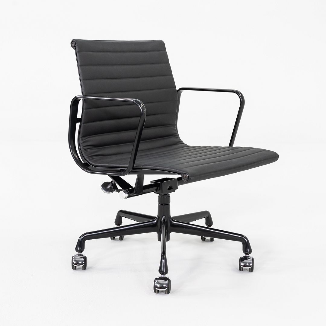 Aluminum Group Management Desk Chair, Model EA335