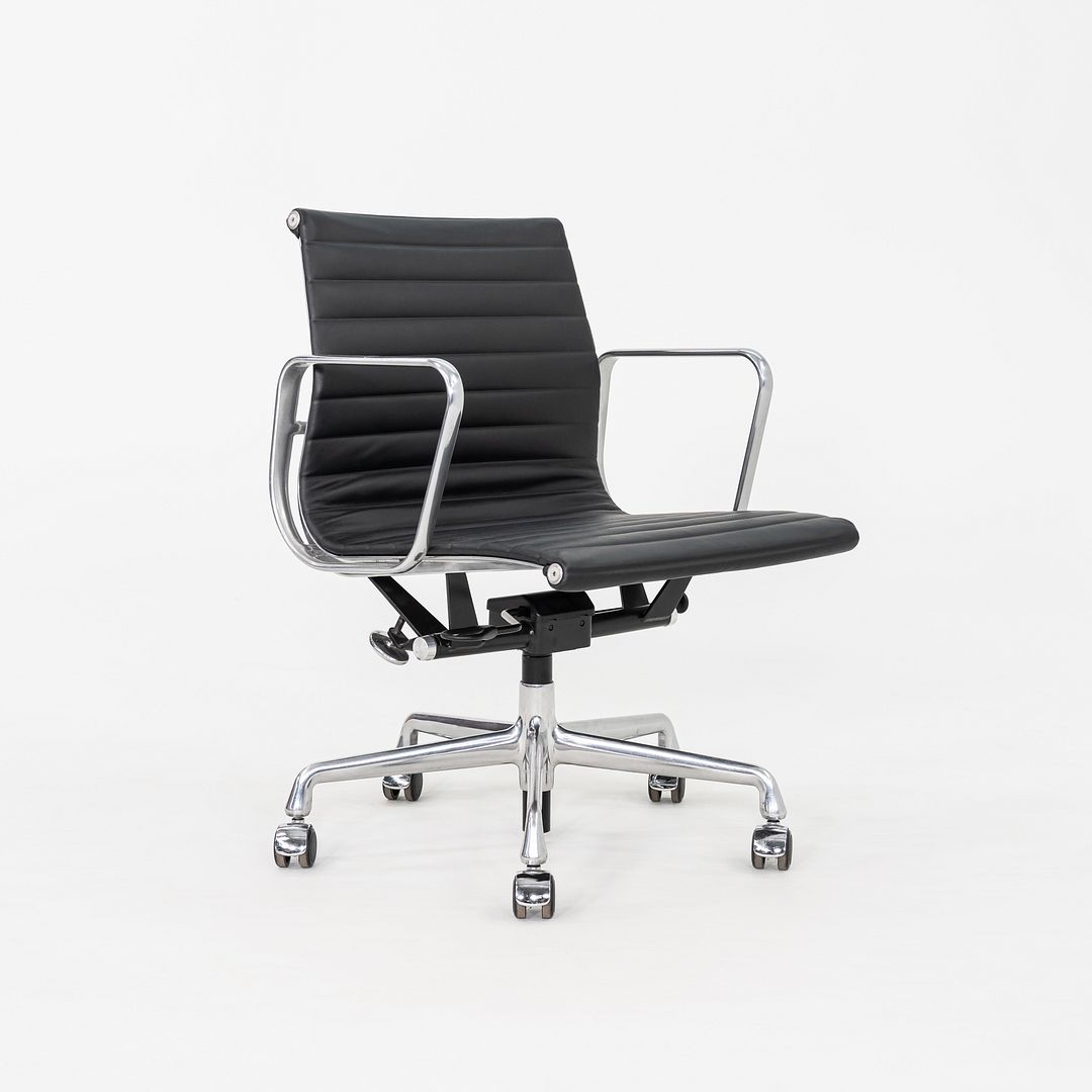Aluminum Group Management Chair, Model EA335