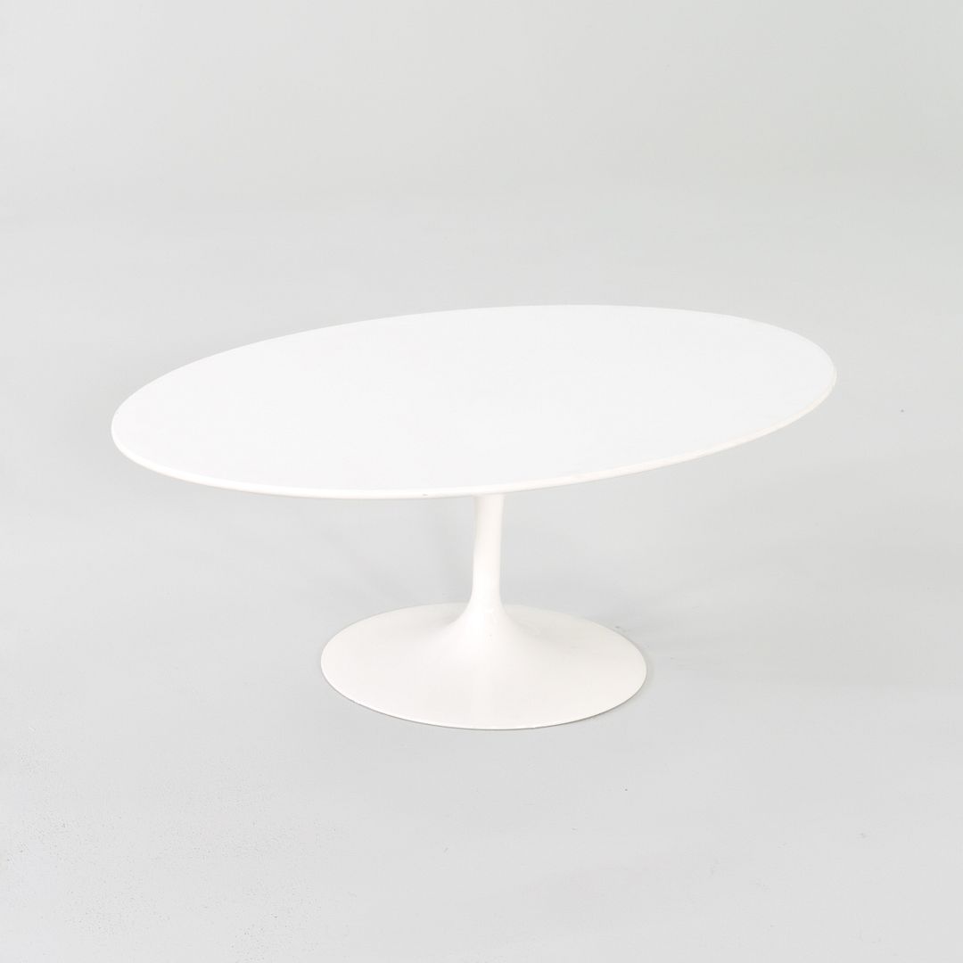 Oval Tulip Coffee Table, Model 162