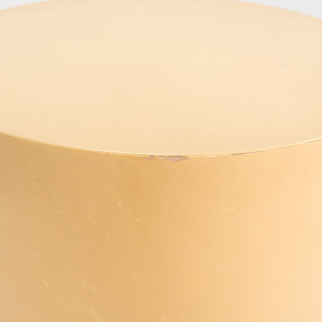 Low Pedestal Table