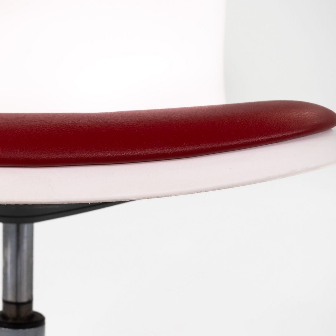 SixE Swivel Desk Chair