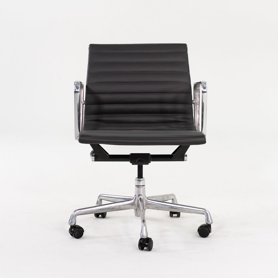 Eames Aluminum Group Management Desk Chair, Model EA335