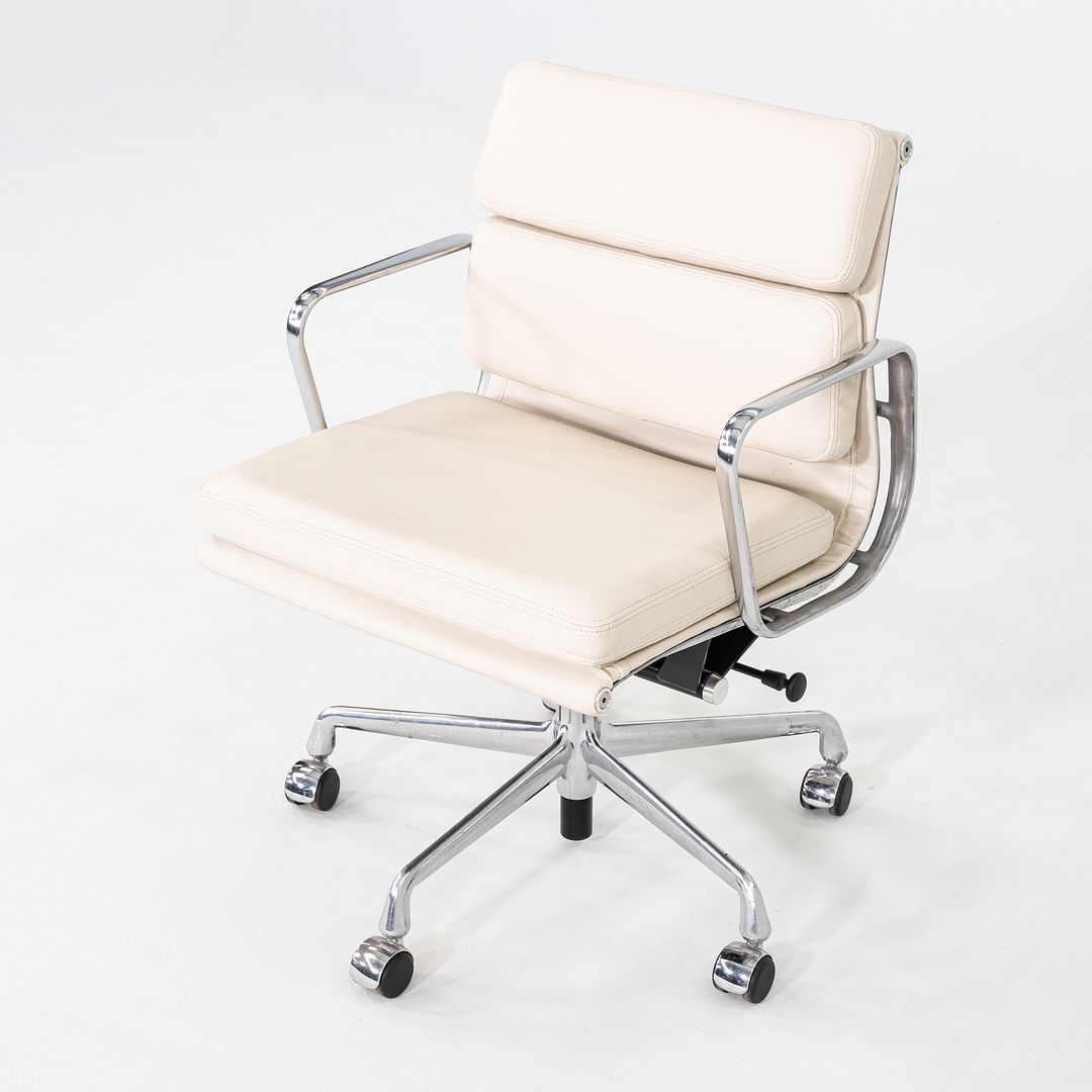 Soft Pad Management Desk Chair, EA435