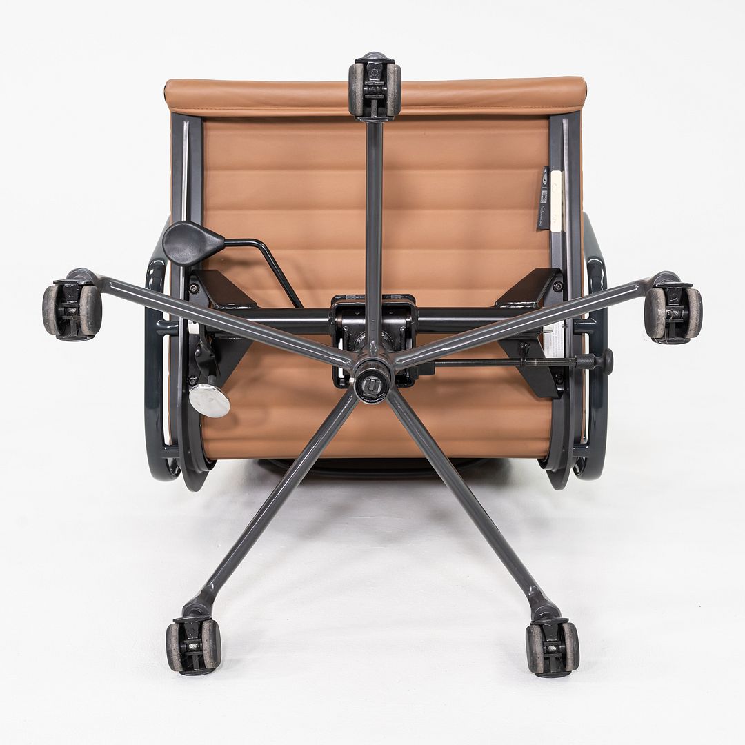 Aluminum Group Executive Desk Chair, EA337