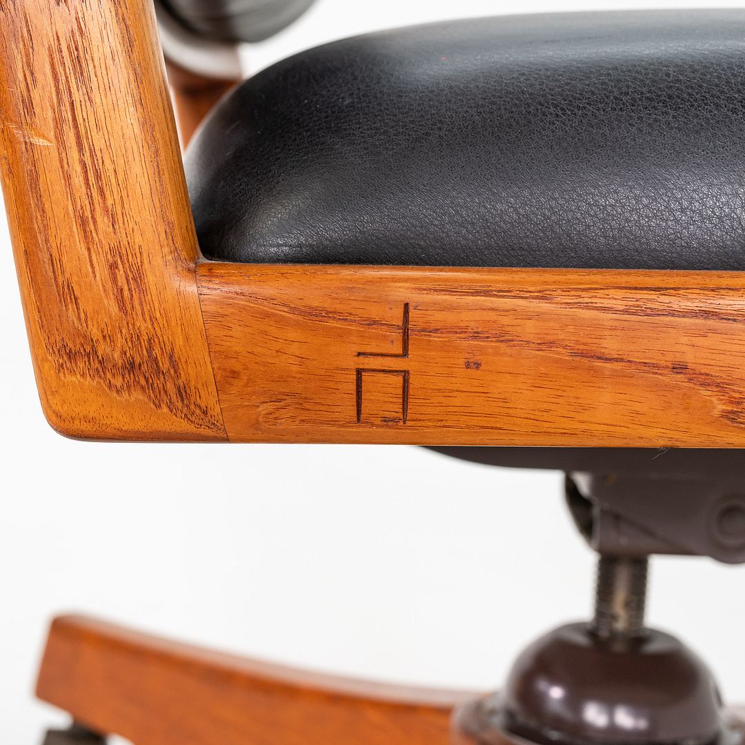 Custom Executive Desk Chair