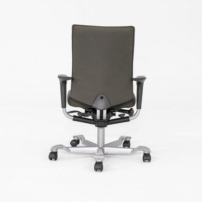 H05 Desk Chair