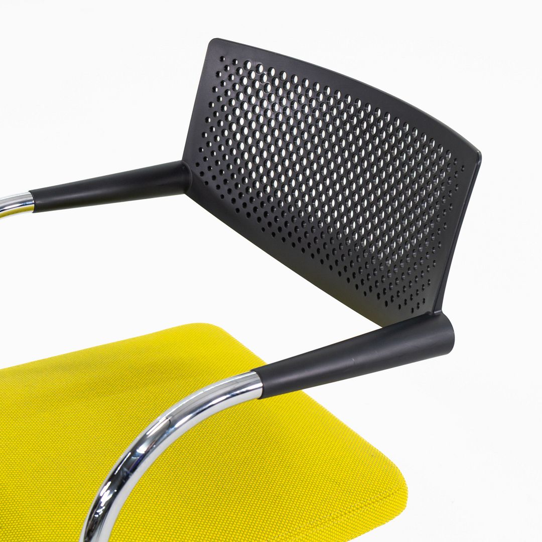 Visavis Cantilever Dining Chair