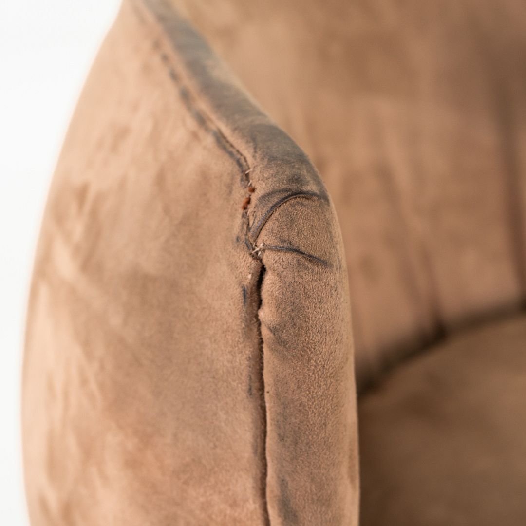 Swivel Lounge Chair