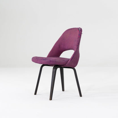 Saarinen Armless Executive Chair, Model 72CW