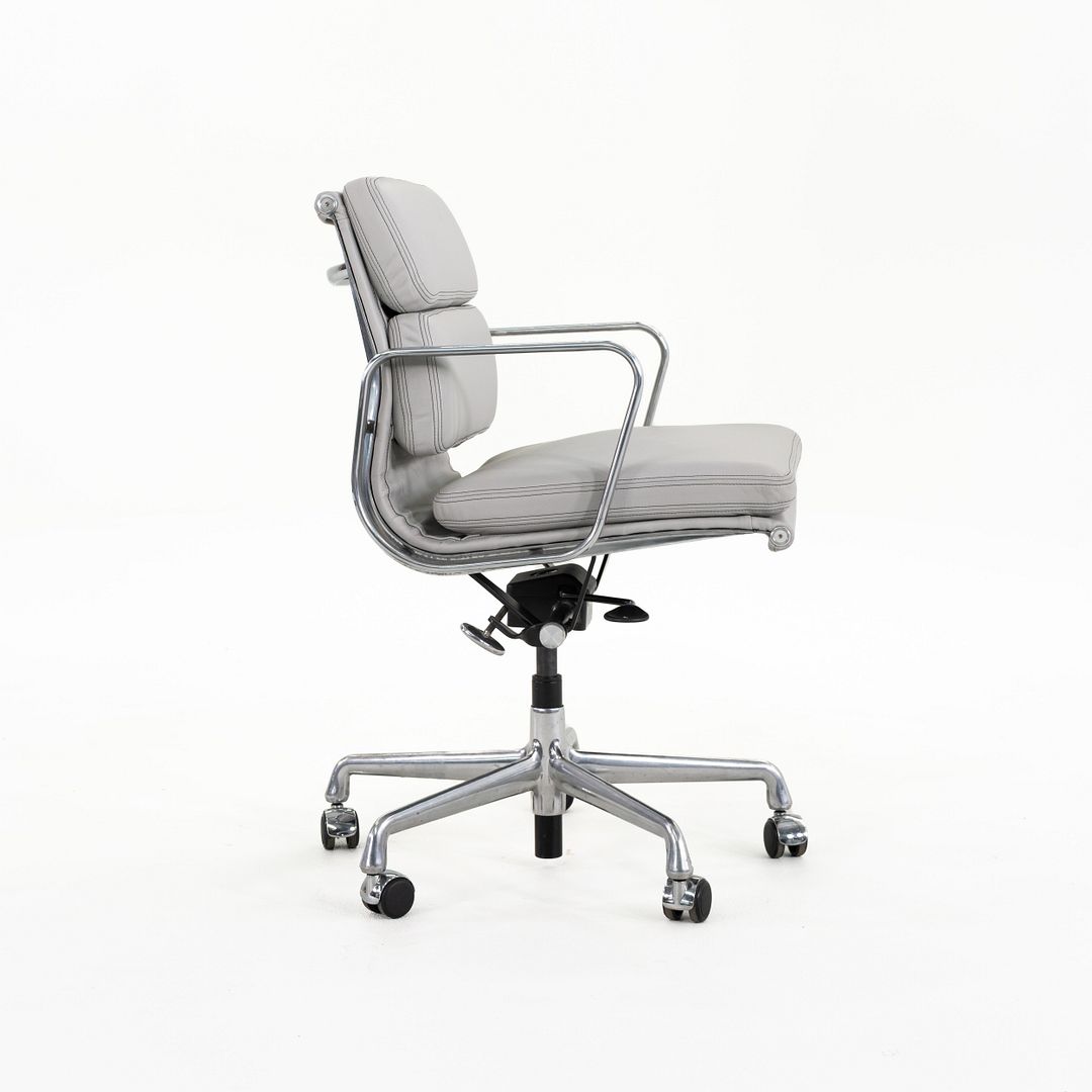 Eames Soft Pad Management Desk Chair, EA435