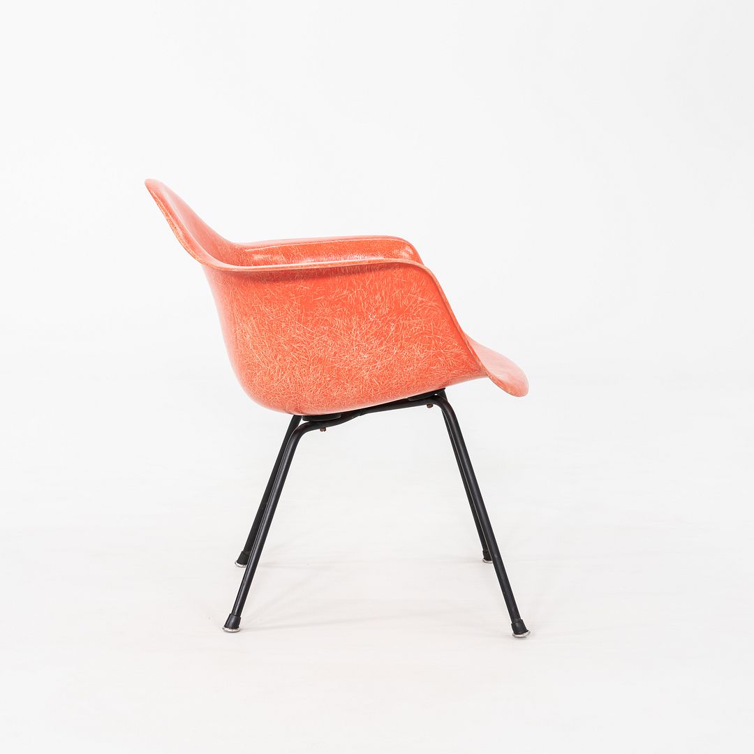 MAX Armchair
