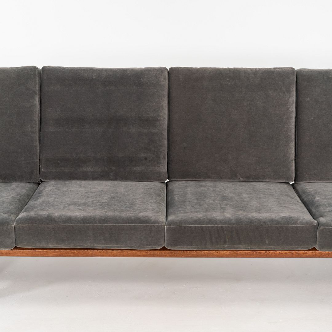GE236 Sofa