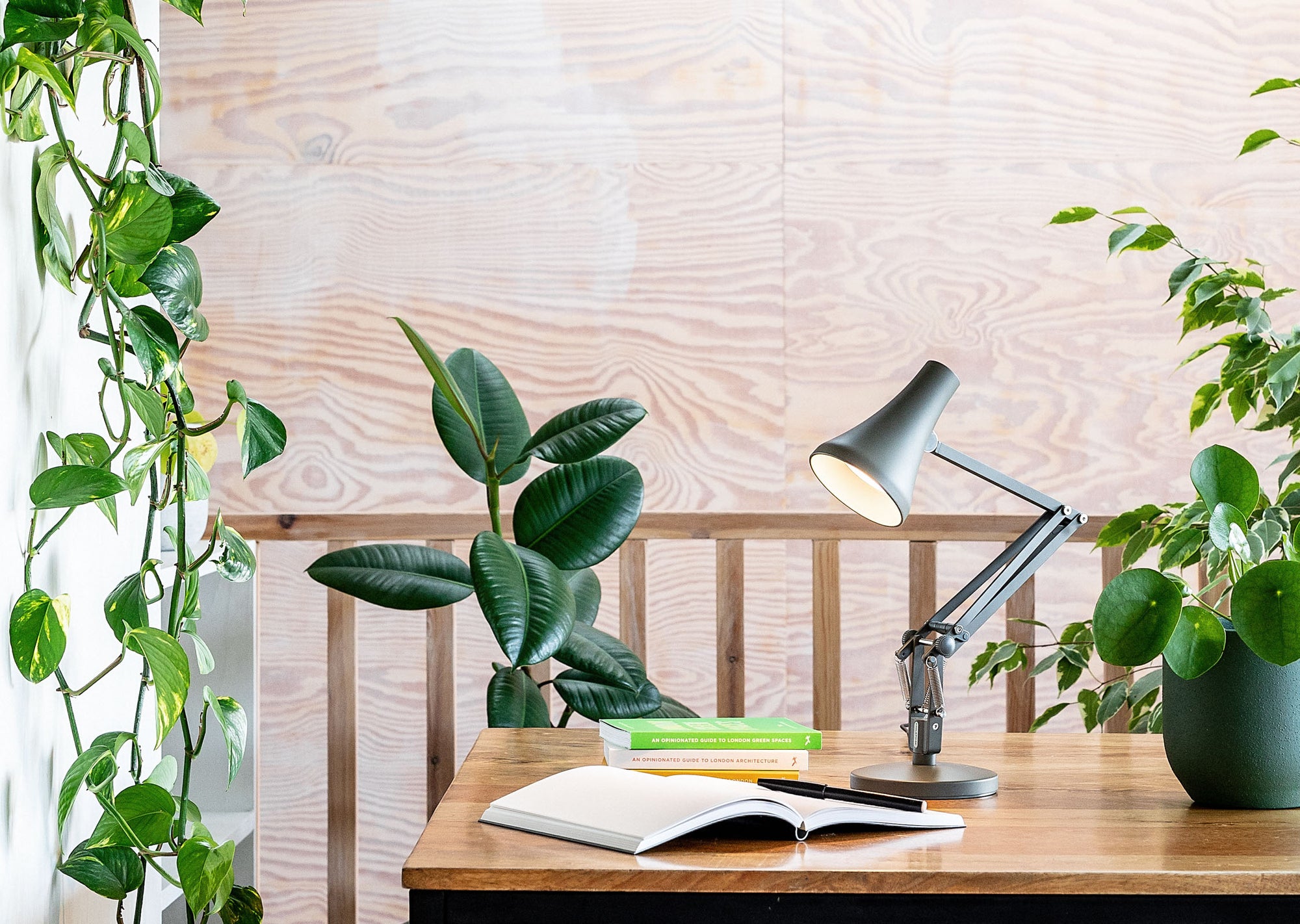 90 Mini Mini Desk Lamp