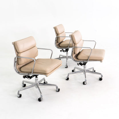 Eames Aluminum Group Soft Pad Management Desk Chair, Model EA435