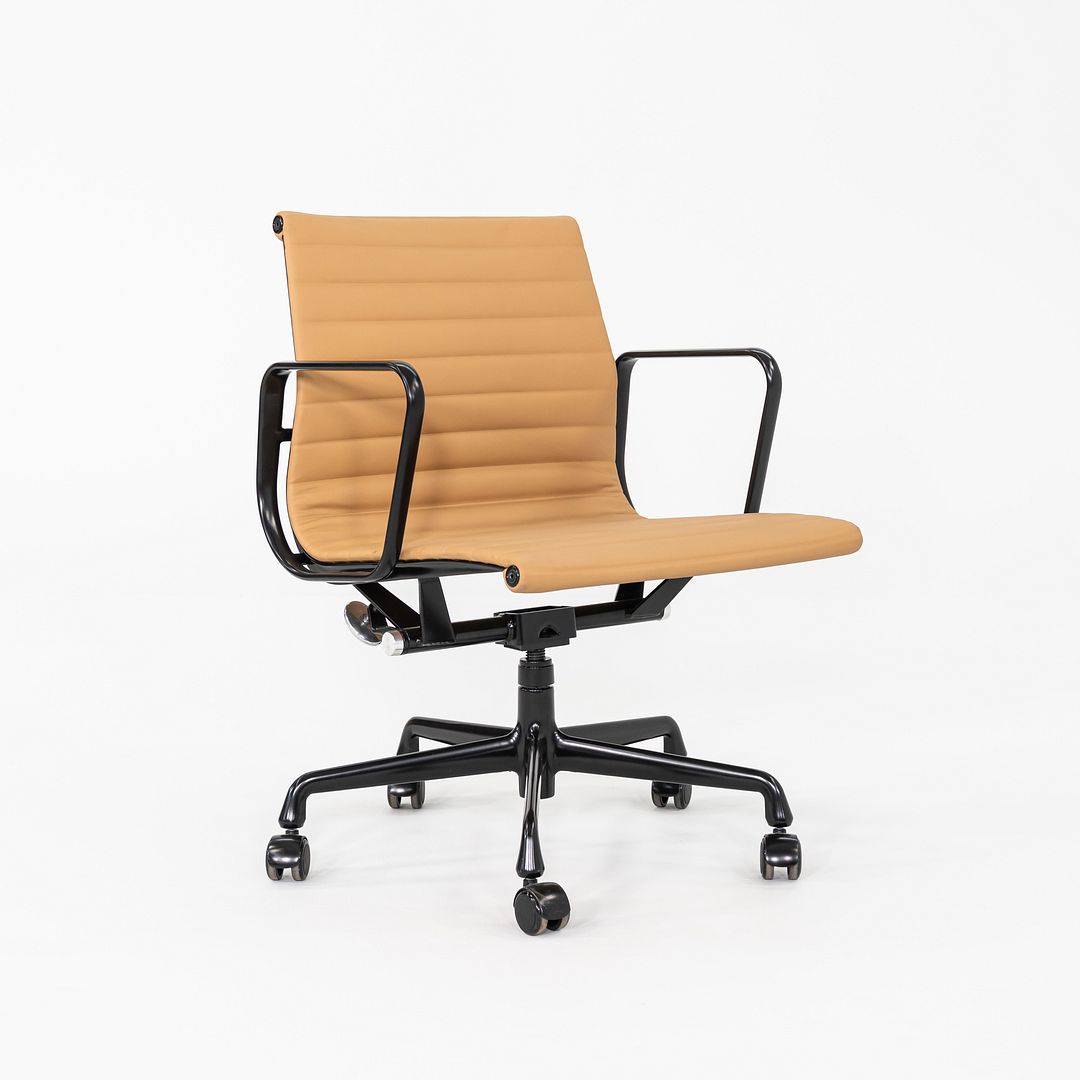Eames Aluminum Group Management Desk Chair, Model EA335