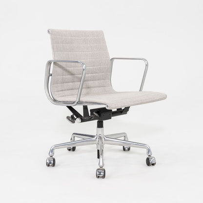 Aluminum Group Management Desk Chair, Model EA335