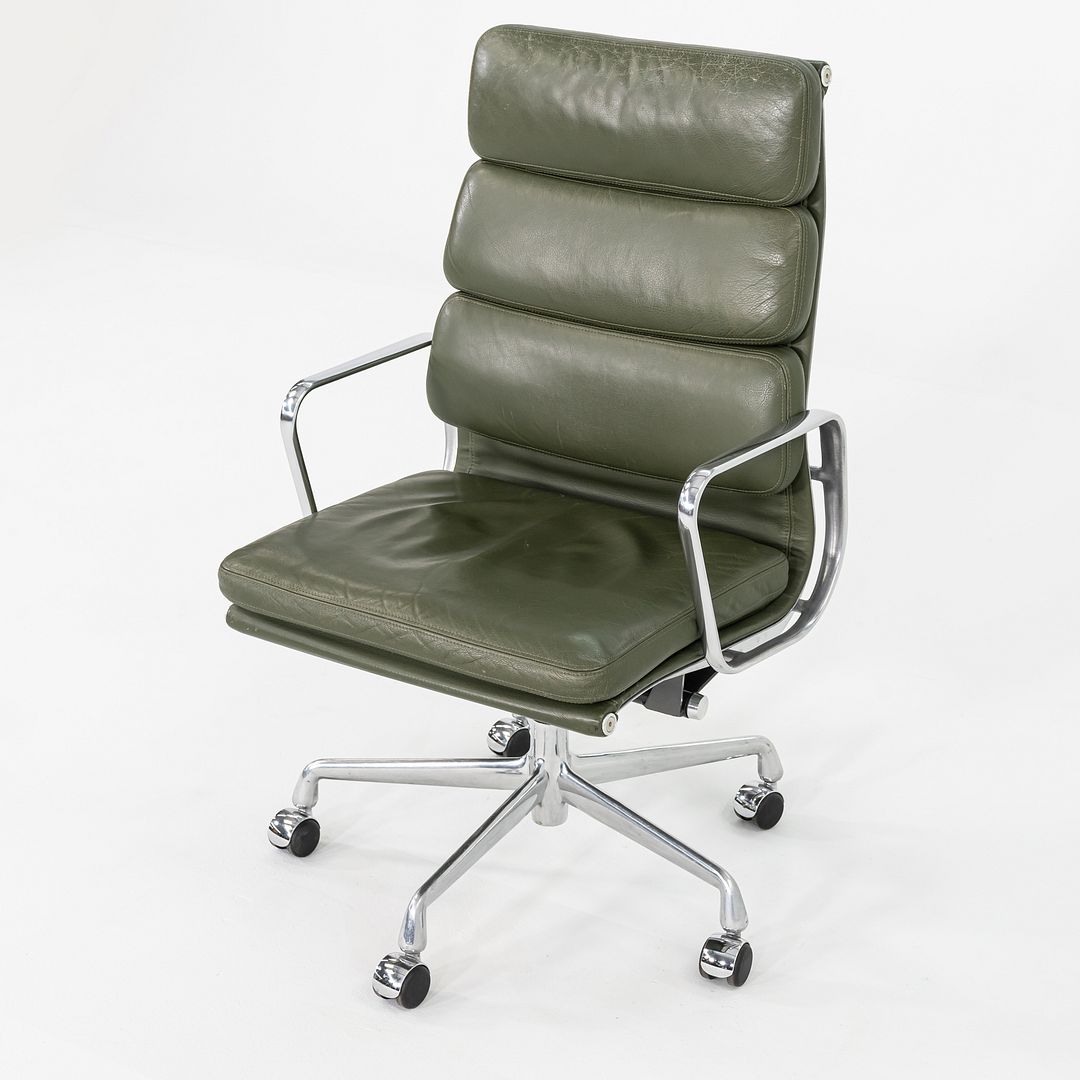 Soft Pad Executive Chair, Model EA437