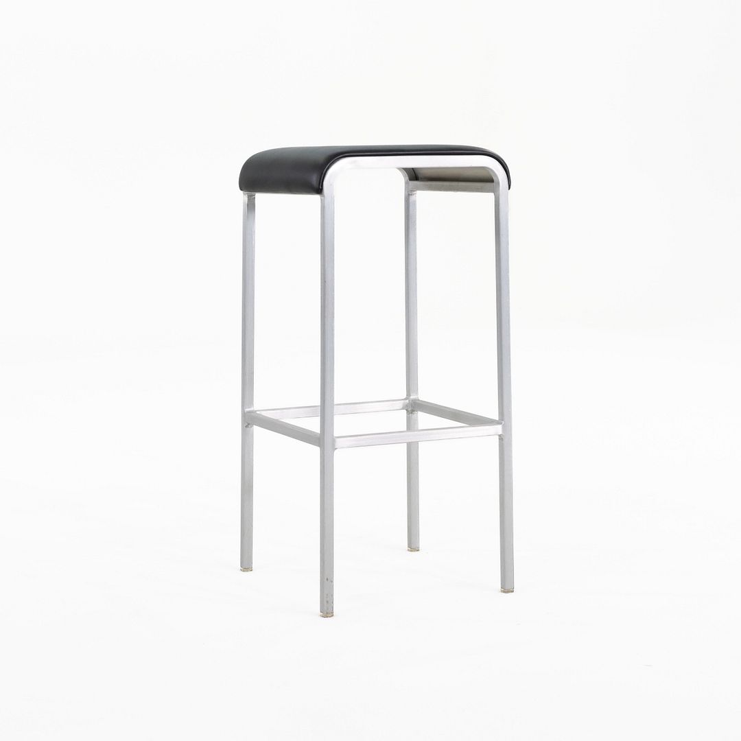 20-06 Bar Stool