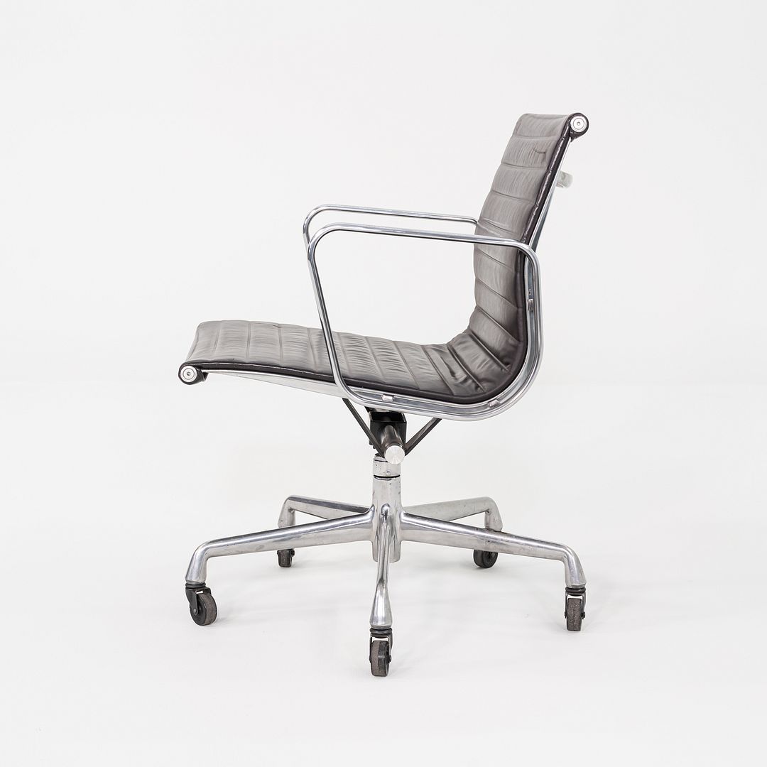 Aluminum Group Management Desk Chair, Model EA335