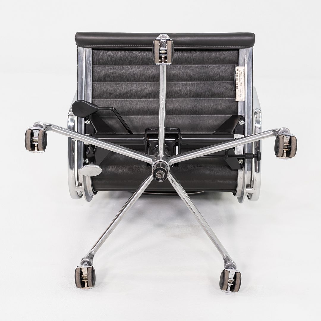 Aluminum Group Management Desk Chair, Model EA335