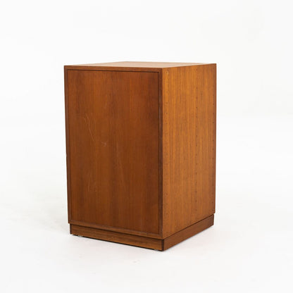Diplomat Cresco Cabinet