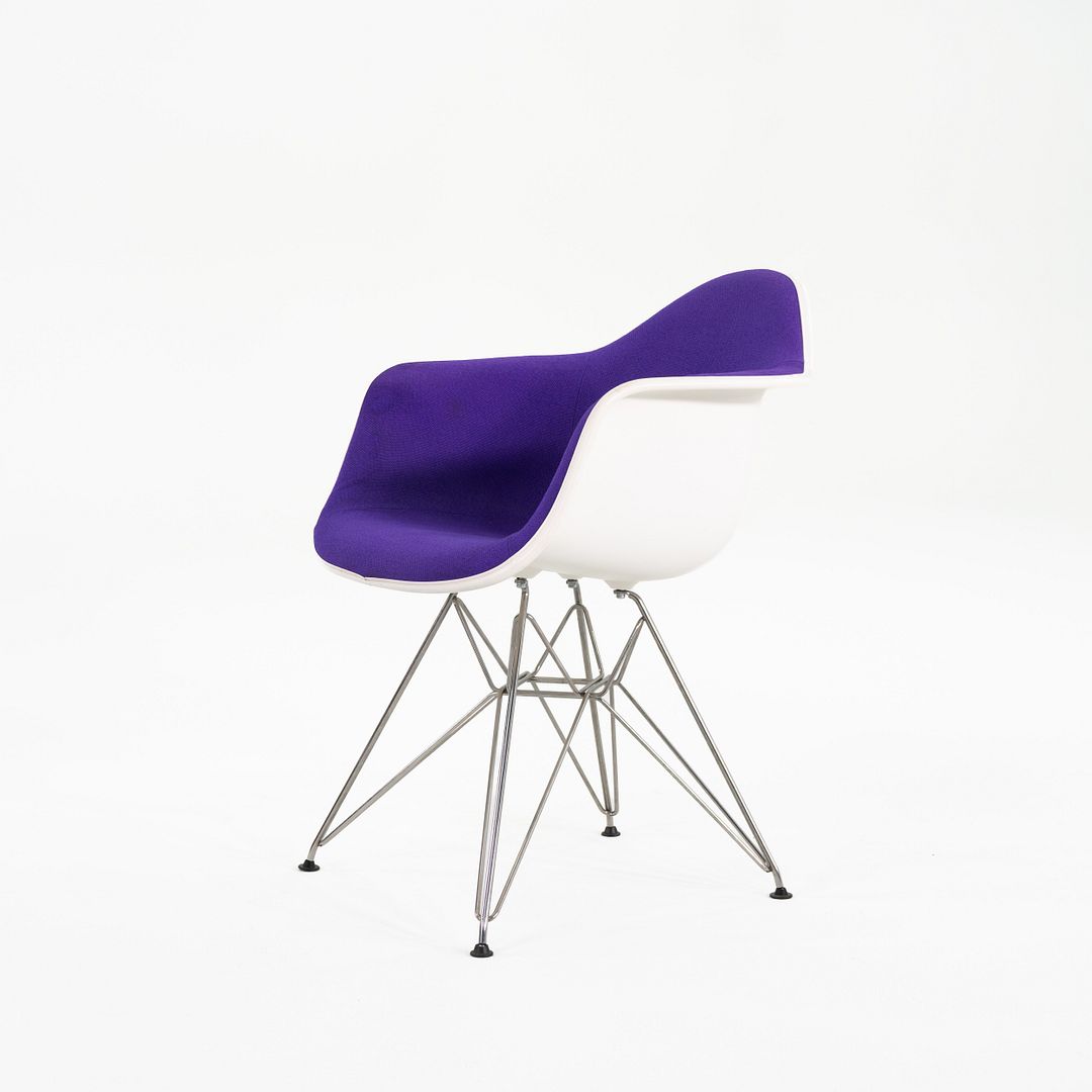 DAR Armchair