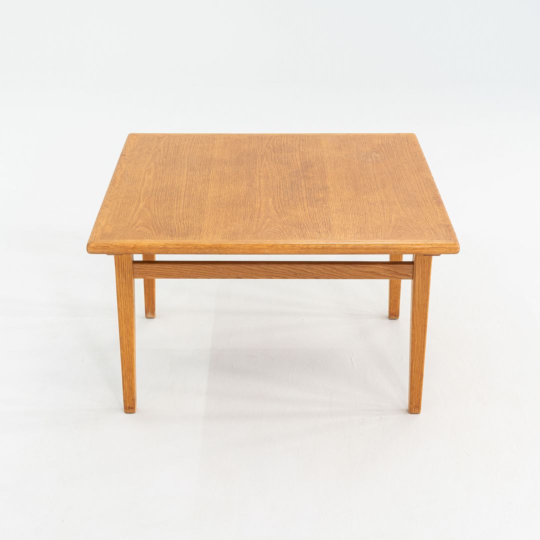 1300 Series Side Table