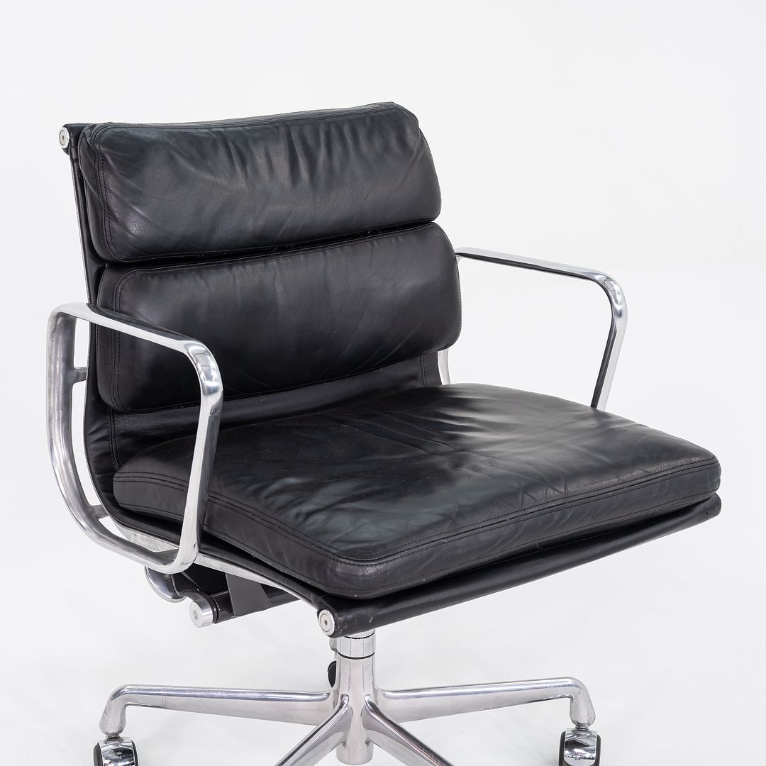 Soft Pad Management Chair, EA435