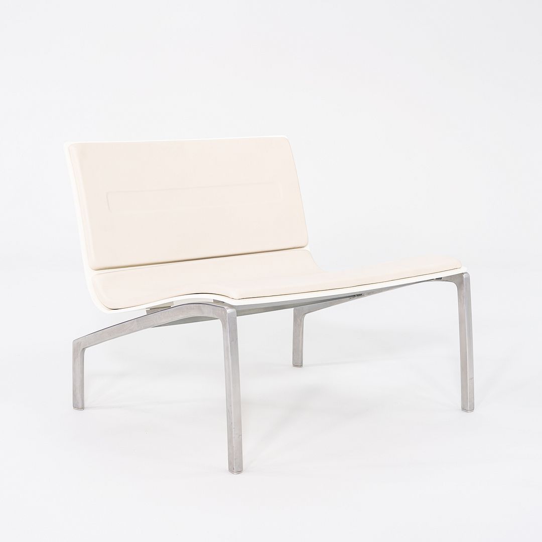 PL200 Lounge Chair