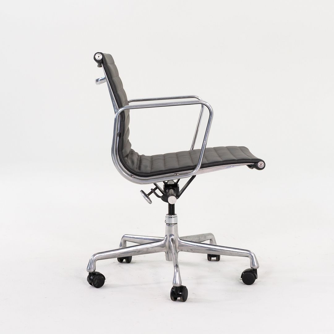 Eames Aluminum Group Management Desk Chair, Model EA335