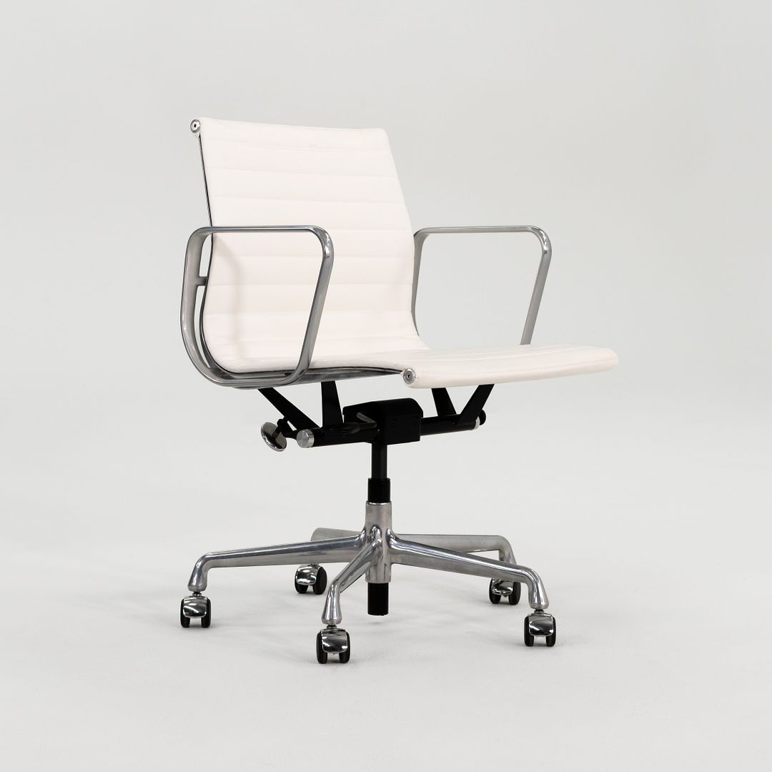 Aluminum Group Management Desk Chair, Model EA335