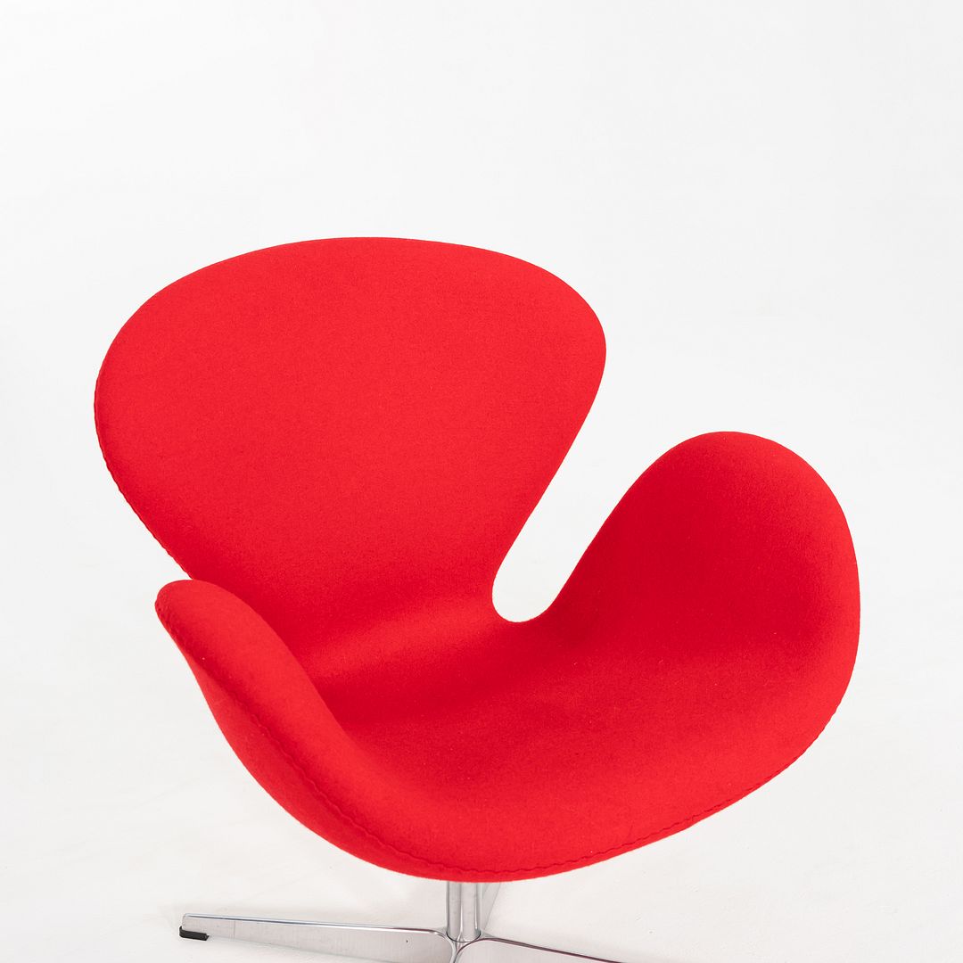 Swan Chair, Model 3320